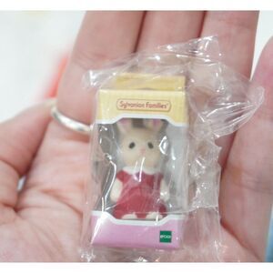 Sylvanian Families Bunny Miniature Toy – Display Box Set